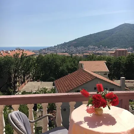 Sunny Apartment